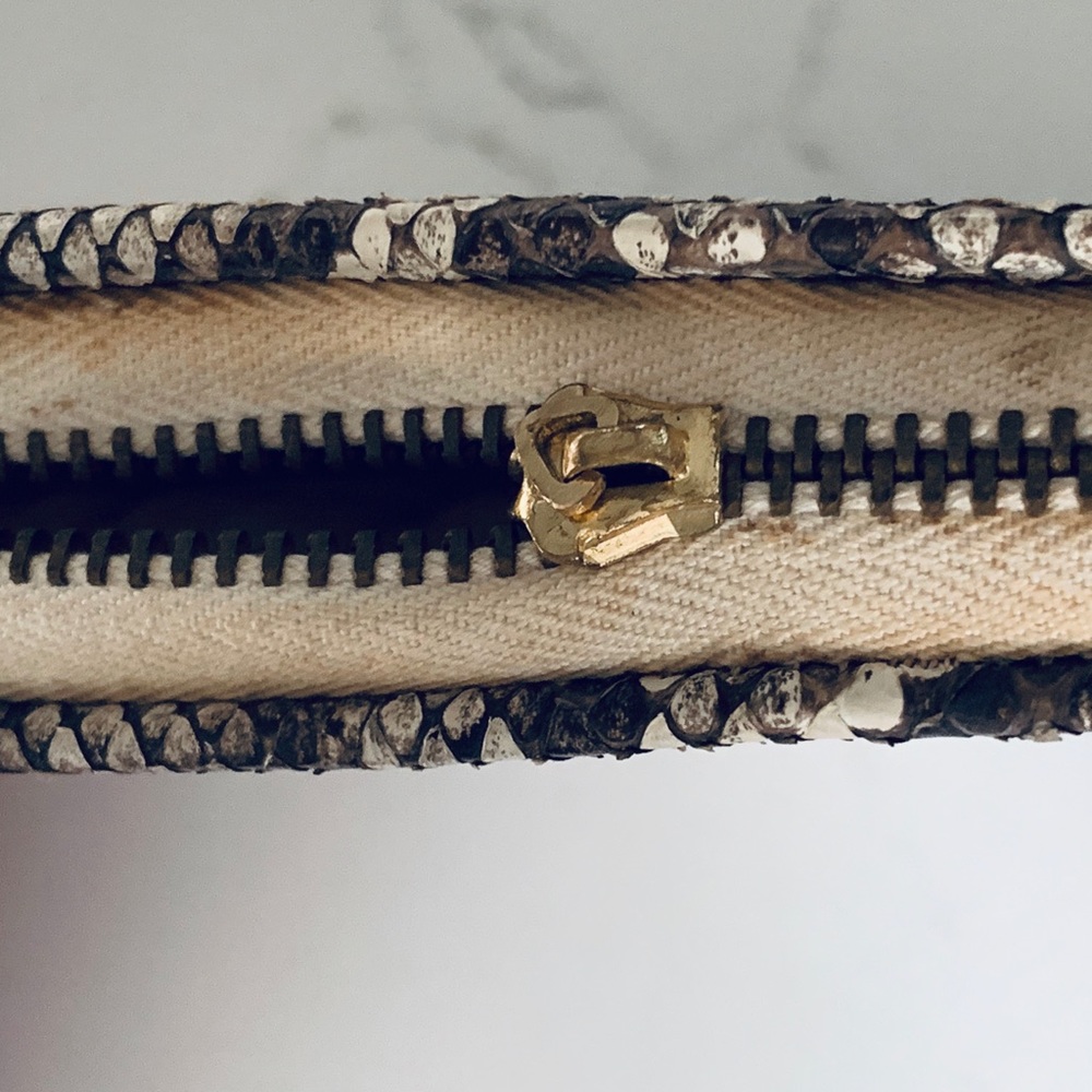 Vintage Snakeskin Small Zippered Clutch - Picture 5 of 5